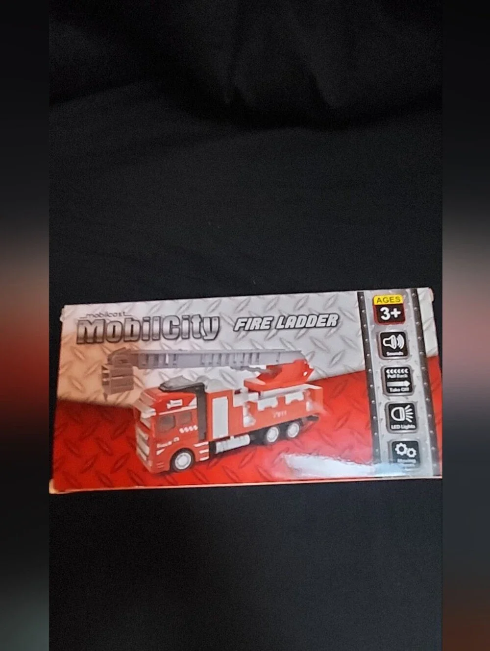 Mobilcity Red Fire Ladder Die Cast Plastic Truck Toy 1:48 Scale 2022 Mobilcast